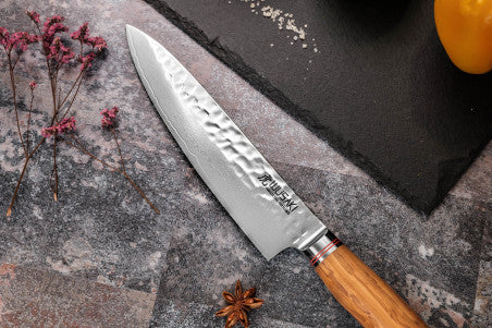 Couteau de chef japonais, qualité professionnelle le 20 cm Damas 10 Cr, manche en bois d'olivier